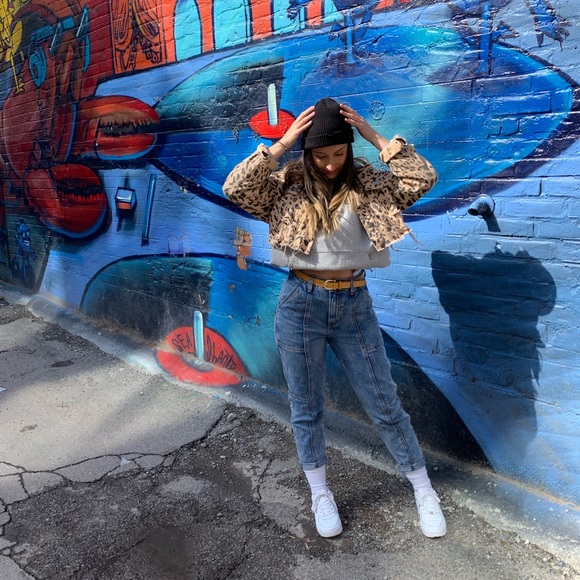 Meet your Posher, Andrea - Picture 1 of 1